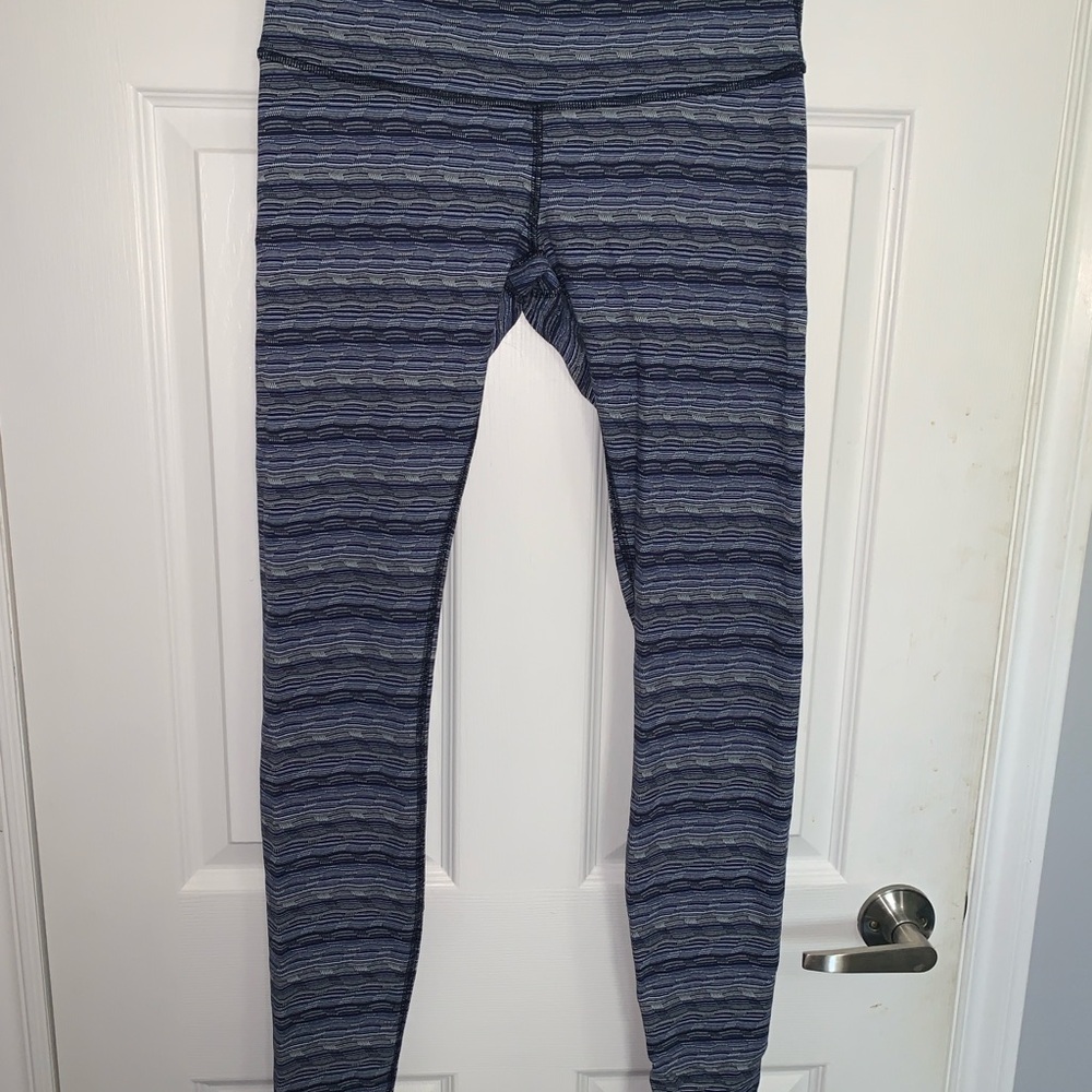 Lululemon Striped Blue Leggings Sz 8